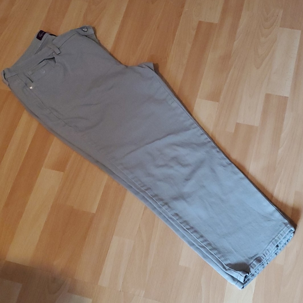 Vanderbilt petite jeans